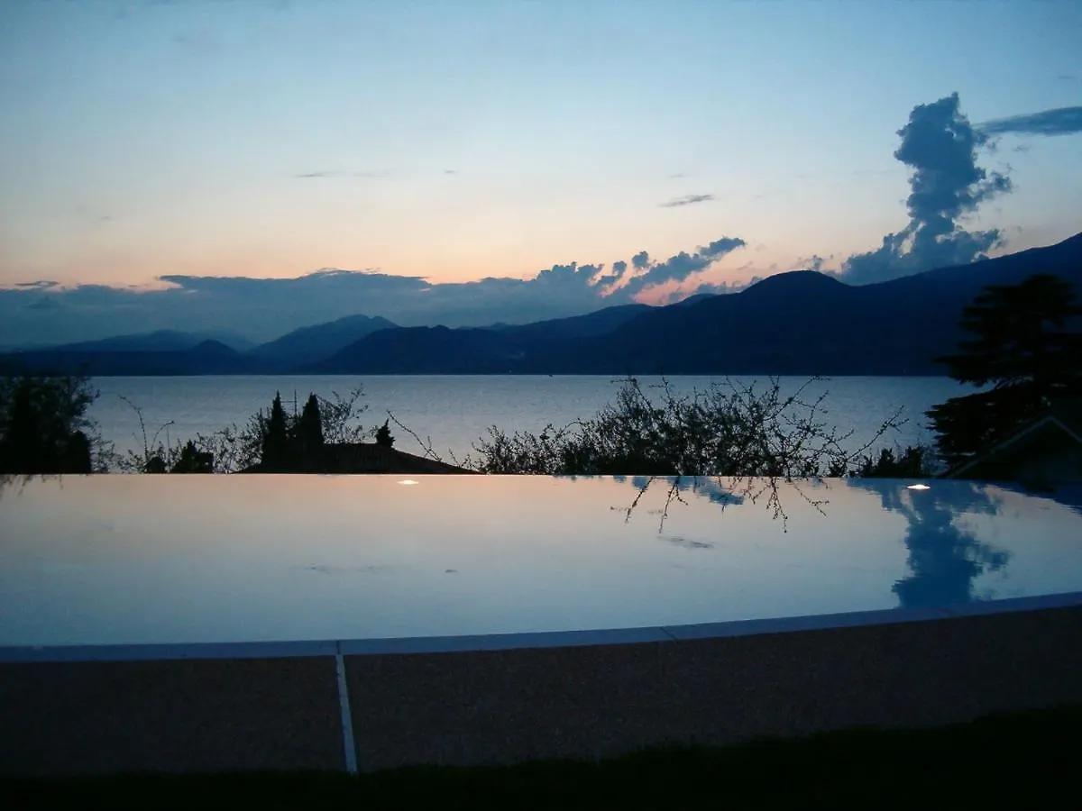 La Romantica Pool Torri Del Benaco Italien